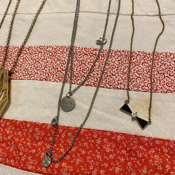 Long necklaces - Picture 4 of 4